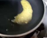 A picture of step 2 of Long bun sandwich.