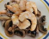 Foto del paso 8 de la receta: Tagliatelle al huevo con langostinos y almejas