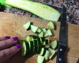 Foto del passaggio 2 della ricetta Pesto di zucchine e piselli 💛