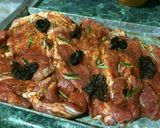Foto del paso 1 de la receta: Enrollado de cerdo con finas hierbas y guindones #28