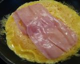 Foto del paso 3 de la receta Tortilla francesa rellena de espárragos