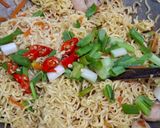 Foto langkah ke 4 dari resep Pancit Canton (Mie Goreng Philippines).