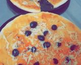 صورة لخطوة 2 من وصفة بيتزا 🍕 بعجينة رائعة 😍