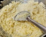 A picture of step 3 of Sujji (semolina) Laddu.