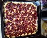 Cseresznyés meggyes süti recept fázis 7 fotója