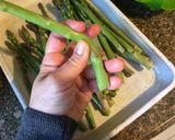 Foto del paso 1 de la receta: Espárragos a la parmigiana (fácil, rápido y liviano)