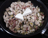 Foto del paso 3 de la receta: Macarrones gratinados con pollo, bacon y nata