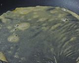 Foto langkah ke 3 dari resep Banana Crepes Rice Paper.