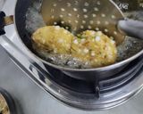 A picture of step 6 of Sabudana Vada.