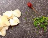 A picture of step 2 of Garlic Shrimp with Smoked Paprika.
