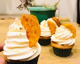 A picture of step 7 of Orange Crystal Cupcake.