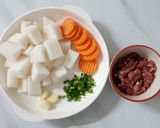 รูปขั้นตอนการทำที่ 1 ของ "แกงจืดหัวไชเท้าหมูสับ"White Radish Soup with Minced Pork