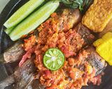 Foto langkah ke 8 dari resep Ikan Lele Penyet.