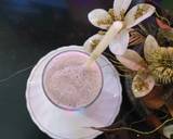 Black current and strawberry milk shake recipe step 2 photo