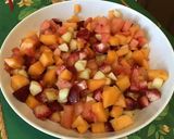 Une image de l'étape 11 de Salade de pastèque, poires, melon et pêches de vigne.
