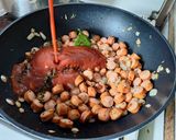 Sült, paradicsomos, virslis, penne recept fázis 3 fotója