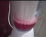A picture of step 1 of Kiwi Pomegranate mocktail (Layered mocktail).