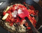 Foto langkah ke 5 dari resep Sambal Jamblang Ayam Suwir.