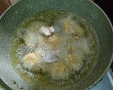 Foto langkah ke 3 dari resep Ayam goreng bawang putih.