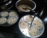 A picture of step 4 of Rawa idli.
