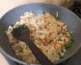 Foto langkah ke 7 dari resep Nasi goreng teri sawi putih.