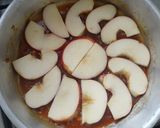 Foto del paso 3 de la receta: Torta invertida de manzana🍎!!