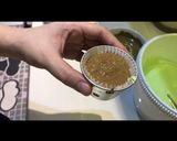 Foto langkah ke 5 dari resep Bolu Kukus Mekar Coklat Pandan.
