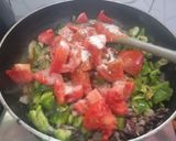 A picture of step 2 of Pav bhaji.
