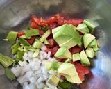 Foto del paso 2 de la receta: Tacos de huevo con nopales