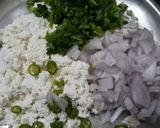 A picture of step 3 of Paneer Paratha.