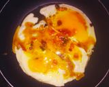 Foto langkah ke 3 dari resep Telor ceplok suka-suka simple dan cepat.