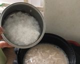 Hình bước làm 2 của món Cháo cá hồi khoai môn cho bé