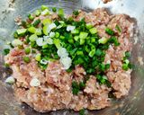 รูปขั้นตอนการทำที่ 3 ของ หมูก้อนปลาเค็มทอด สูตรไร้แป้ง