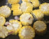 Foto langkah ke 2 dari resep Bening bayam jagung terong.