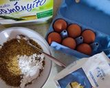 Pisztácia piskótás, eperhabos torta gluténmentesen recept fázis 3 fotója