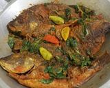 Foto langkah ke 5 dari resep Ikan Mujaer Bumbu Kuning.