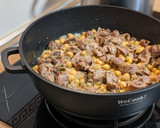 Foto del paso 4 de la receta: Mollejas de pollo con garbanzos al ajillo