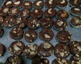 Foto langkah ke 7 dari resep Brownies kering (broker) garing diluar chewy d dalam😊.