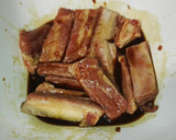 Foto del paso 4 de la receta: Costillas glaseadas con patatas