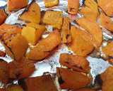 Foto del paso 1 de la receta: Salchipapas con calabaza asada y bechamel