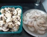 A picture of step 5 of Prawn & Mushroom Xacuti.