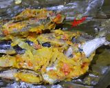 Foto langkah ke 2 dari resep Pepes Ikan Tongkol Pencit.