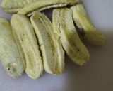 Foto langkah ke 1 dari resep Banana Strudel.