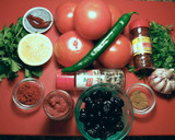 Foto del paso 1 de la receta: Salsa de tomates picante con aceitunas negras