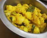 बटाटा भाजी (सात्विक भाजी) (Batata Bhaji Recipe In Marathi) रेसिपी स्टेप 3 फोटो 