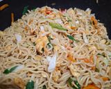 Foto langkah ke 4 dari resep Mie Goreng Spesial.