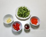 รูปขั้นตอนการทำที่ 2 ของ ถั่วฝักยาวผัดไข่แดงเค็ม