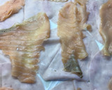 Foto del paso 4 de la receta: Rollo de Hojaldre de salmón y queso