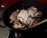 Une image de l'étape 4 de Coq au vin.