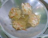 Foto langkah ke 3 dari resep Bakwan Sayur Wortel+Kol.